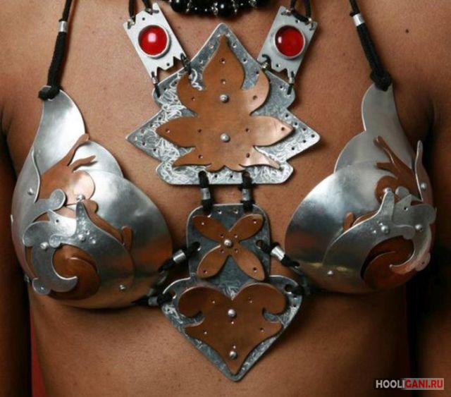   Металлические бюстгалтеры, как  произведения искусства
.Фото № 4